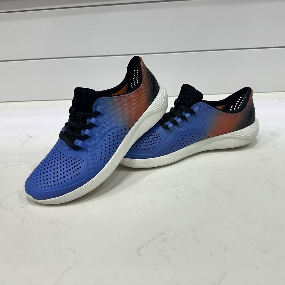 EUC Crocs LiteRide Pacer Sneakers